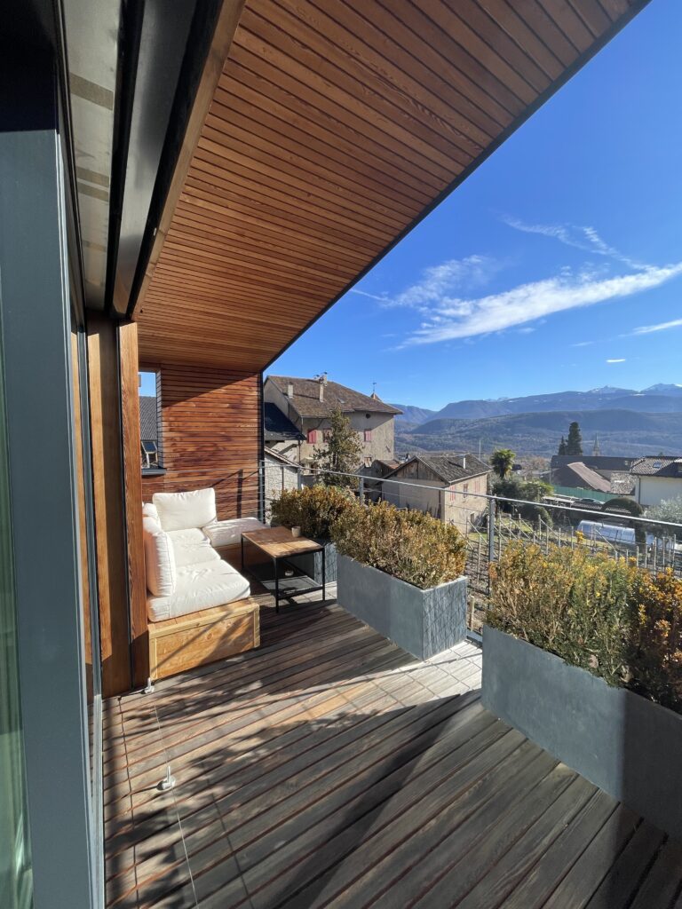 Terrasse und Ausblick der Villa KaTo